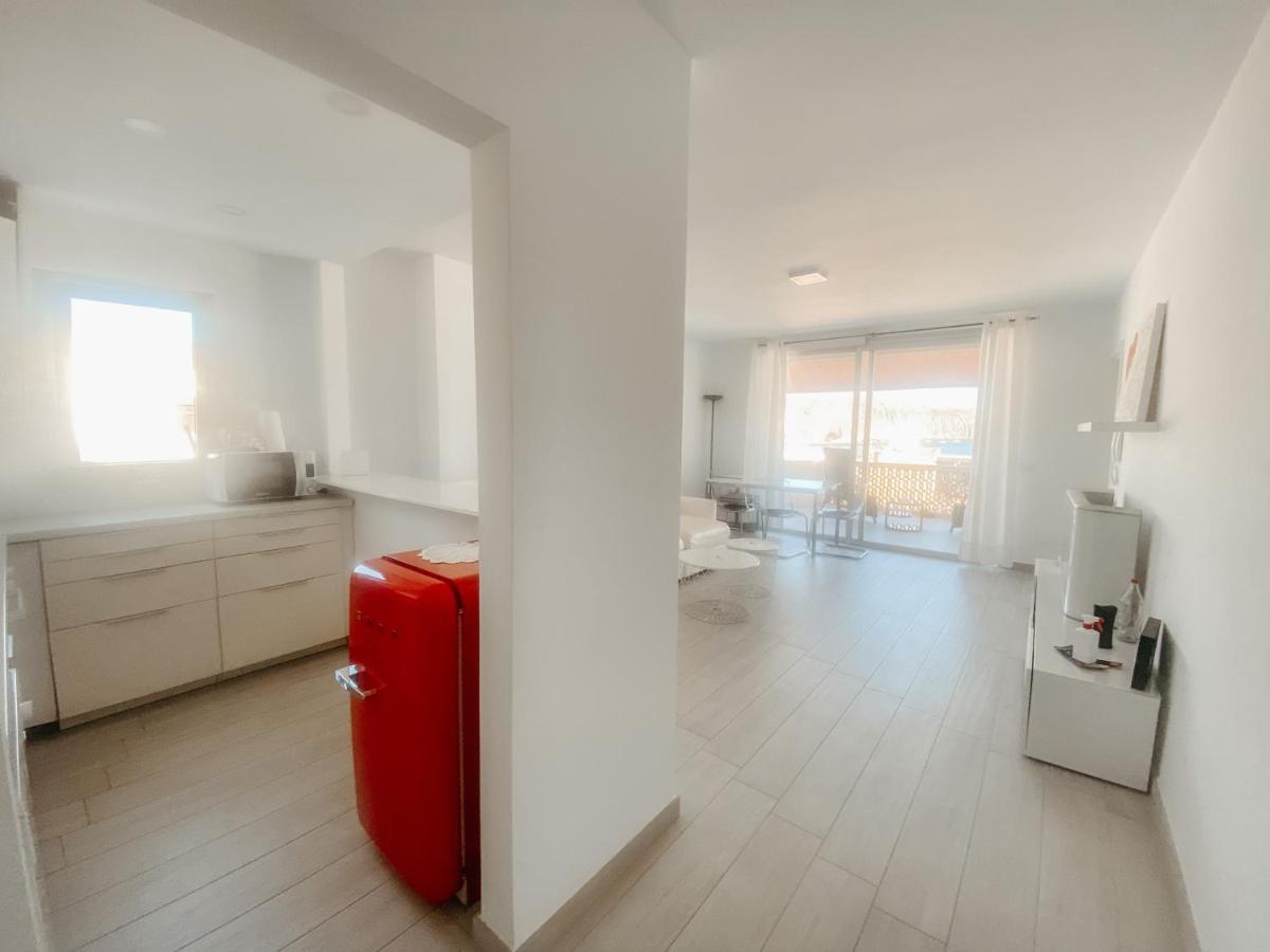 The White Heart House - Attic Sea View Appartement Los Cristianos  Buitenkant foto