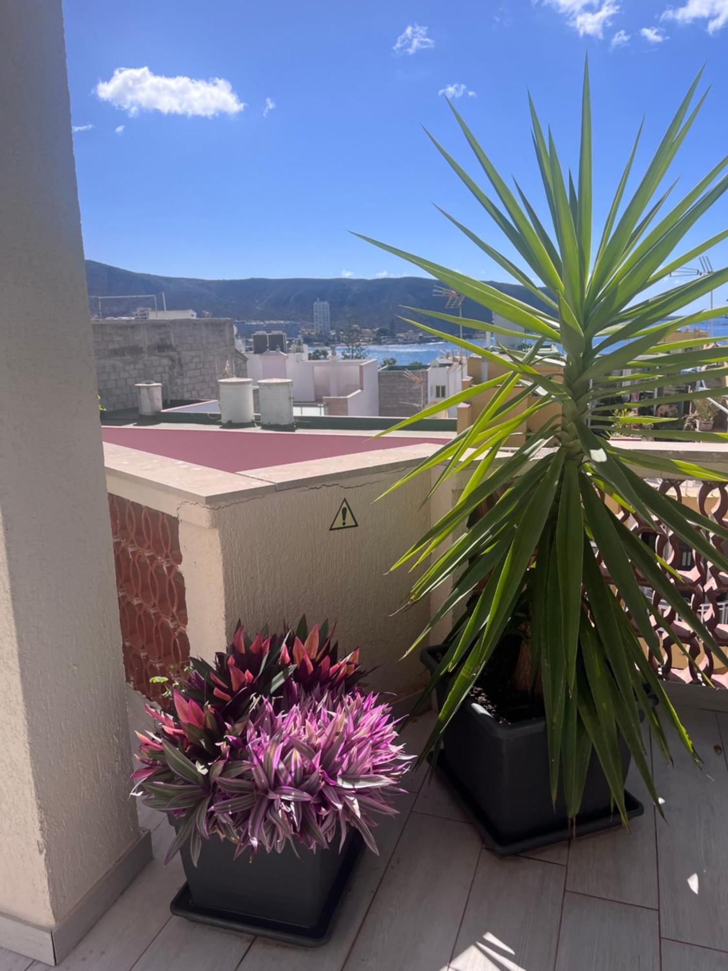 The White Heart House - Attic Sea View Appartement Los Cristianos  Buitenkant foto