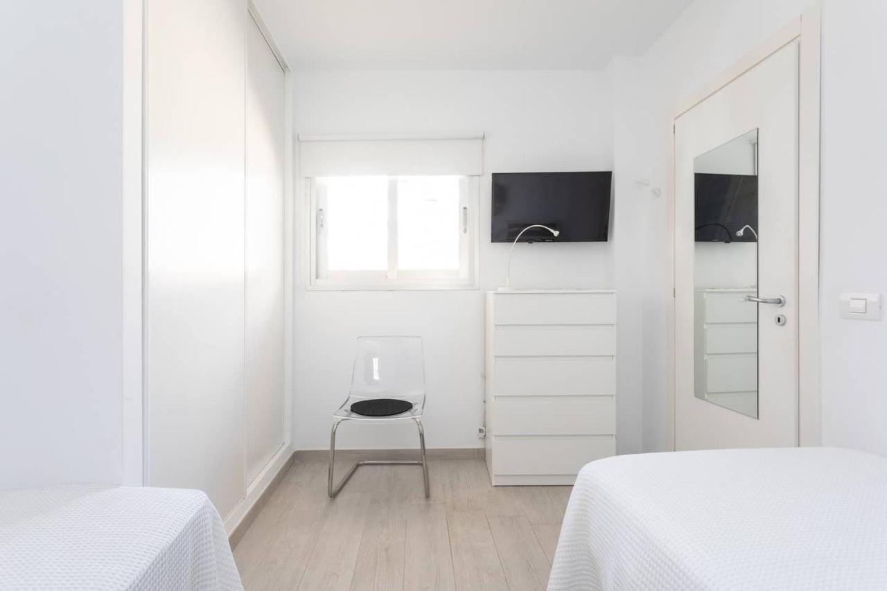 The White Heart House - Attic Sea View Appartement Los Cristianos  Buitenkant foto